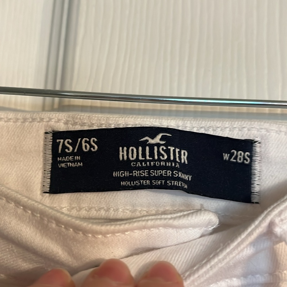 White Hollister High Rise Super Skinny - Picture 2 of 3